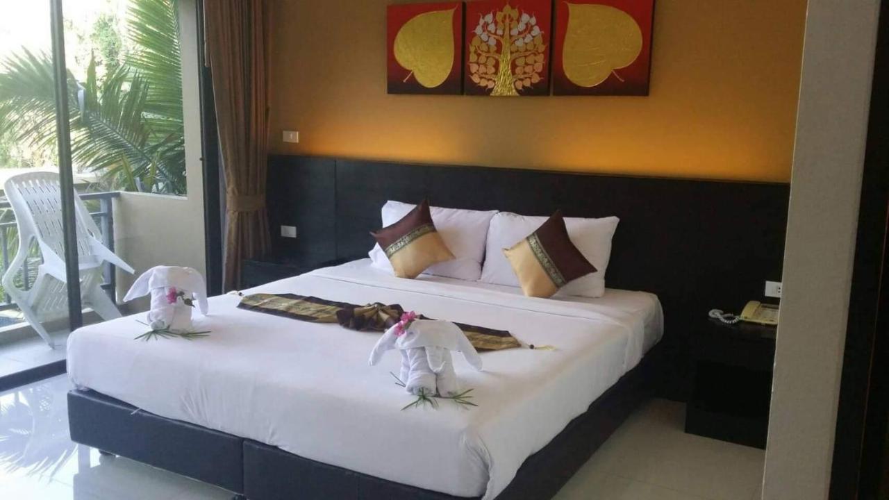 Naiyang Beach Hotel Sha Plus Phuket Exterior foto