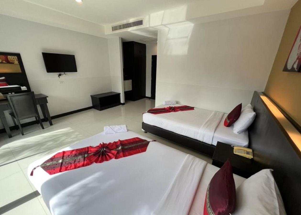 Naiyang Beach Hotel Sha Plus Phuket Exterior foto
