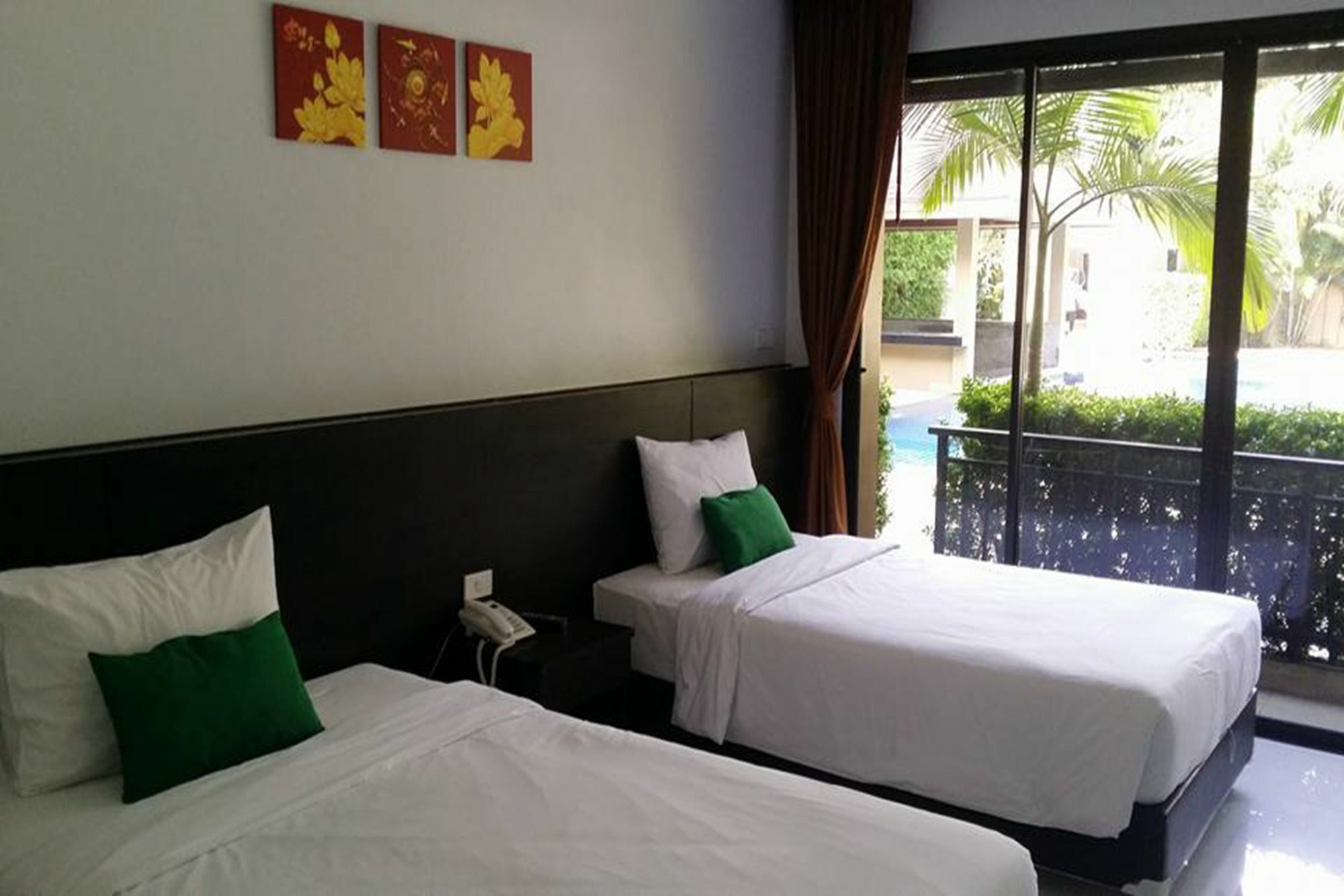 Naiyang Beach Hotel Sha Plus Phuket Exterior foto